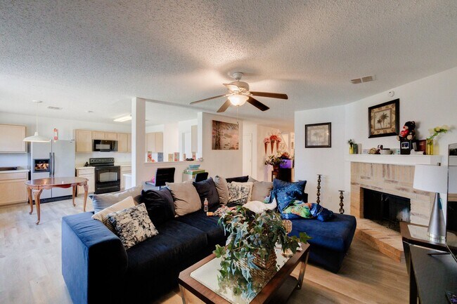 Photo - 4260 Meadowknoll Dr