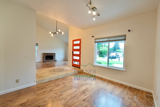 Photo - 9 Quince Ct