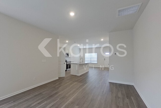 Photo - 2137 Banyon Cir