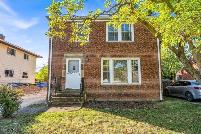 Building Photo - 21550 Miller Ave