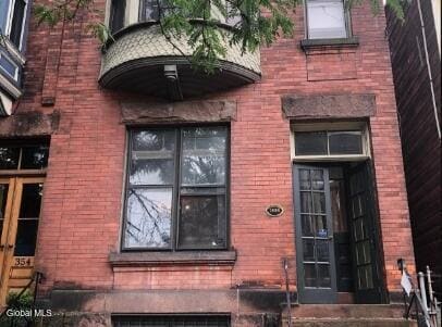 Building Photo - 356 Hamilton St Rental