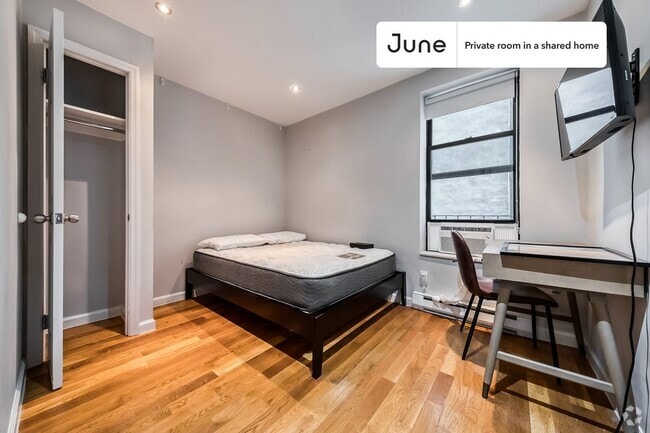 Building Photo - Private bedroom in 3 bed/1 bath Home