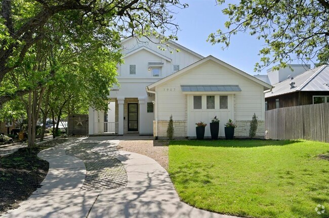 Building Photo - 1907 Travis Heights Blvd Rental