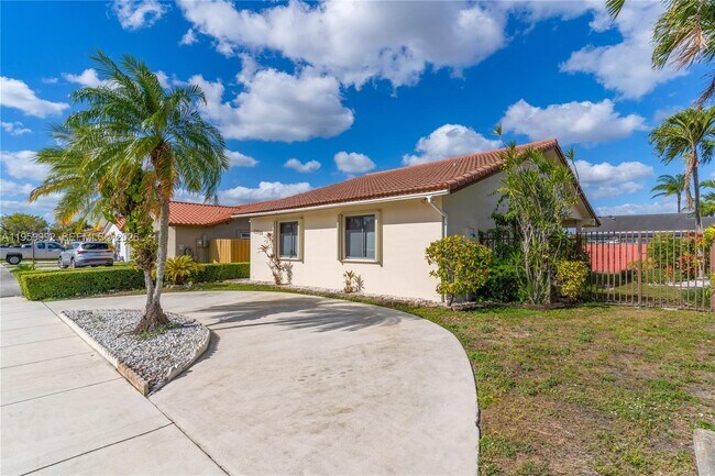 Photo - 13755 SW 23rd Terrace