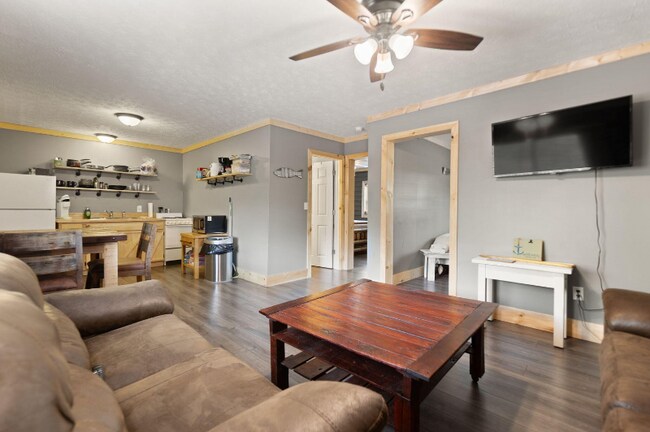 Photo - 81 Lee's Ford Dock Rd Unidad 8