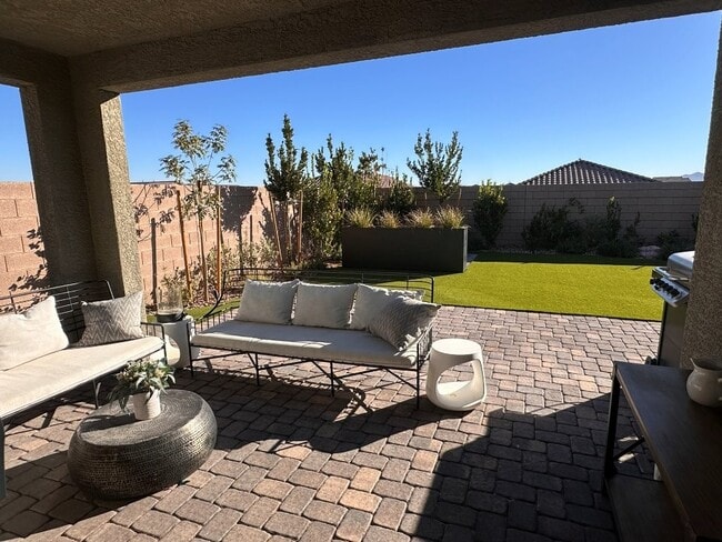 Photo - 10114 Blue Cereus St