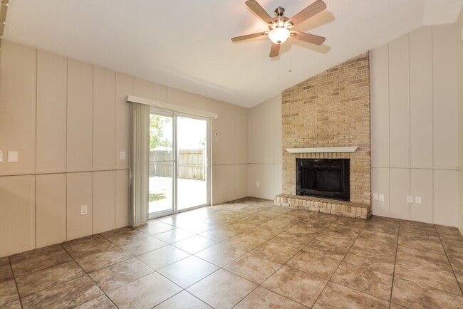 Photo - 501 Salerno Dr
