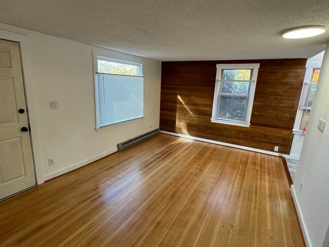 Photo - 2 Bedroom House in SE Eugene