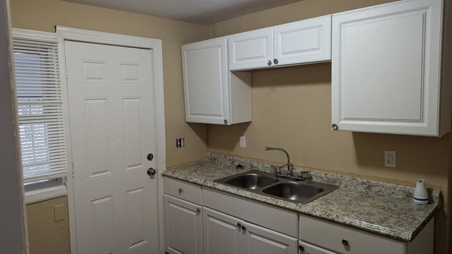 Photo - Nice 2 bedroom unit