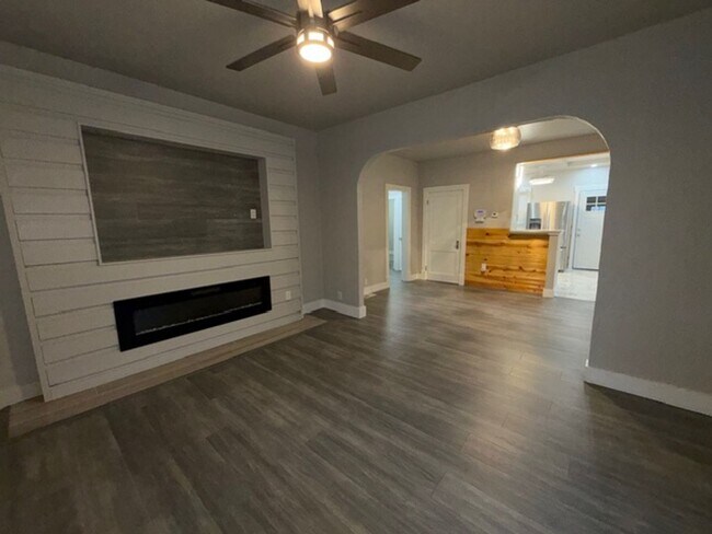 Photo - Lovely 2 Bedroom / 1 Bath for Rent - Section 8 Welcome