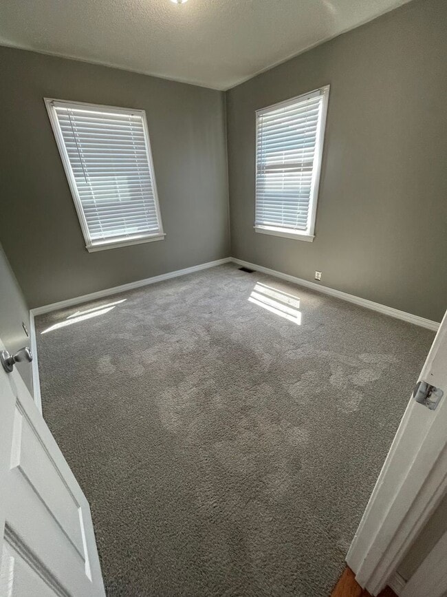 Photo - 2 Bedroom, 1 bathroom with Detached Garage!