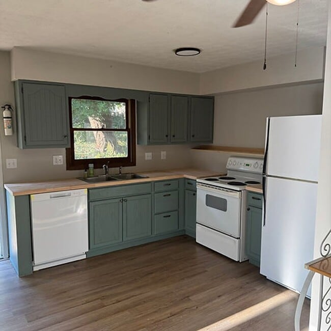 Photo - 319 N Elm St Unit 319 1/2 B N. Elm St.