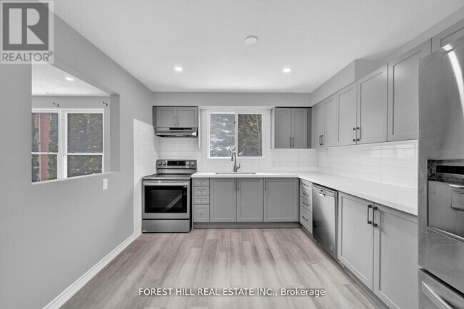 Photo - 494 Elgin St W