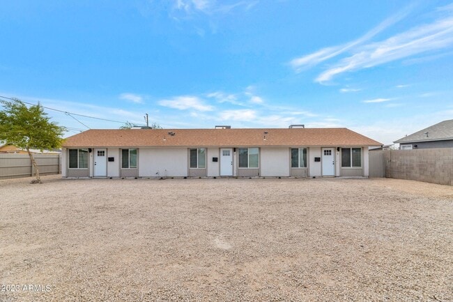 Photo - 1459 E Taylor St