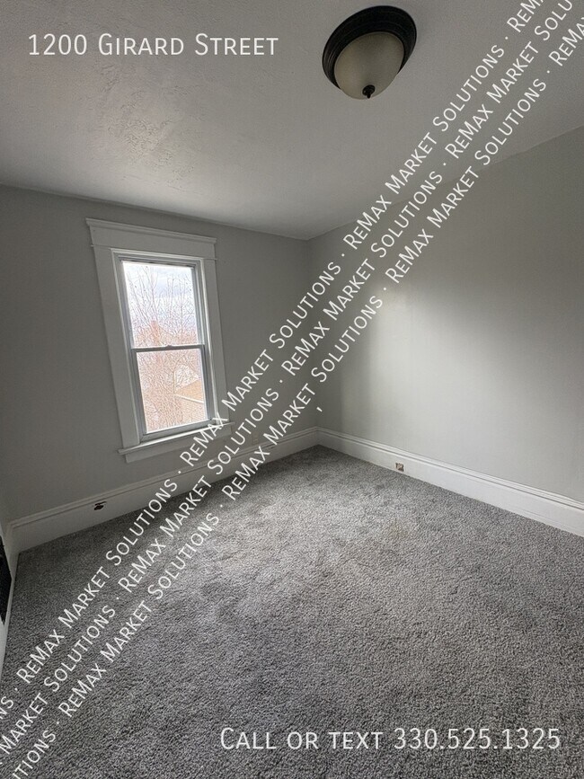 Photo - 1200 Girard St