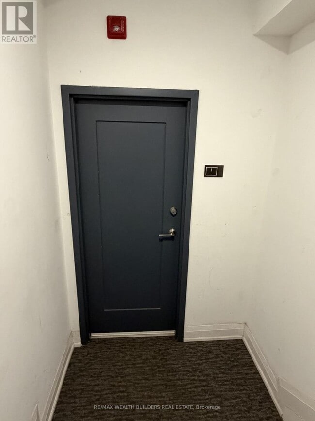 Photo - 215 Jarvis St Unit 1