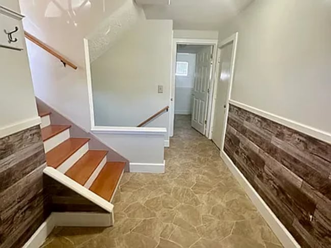 Photo - 5617 N 69th St