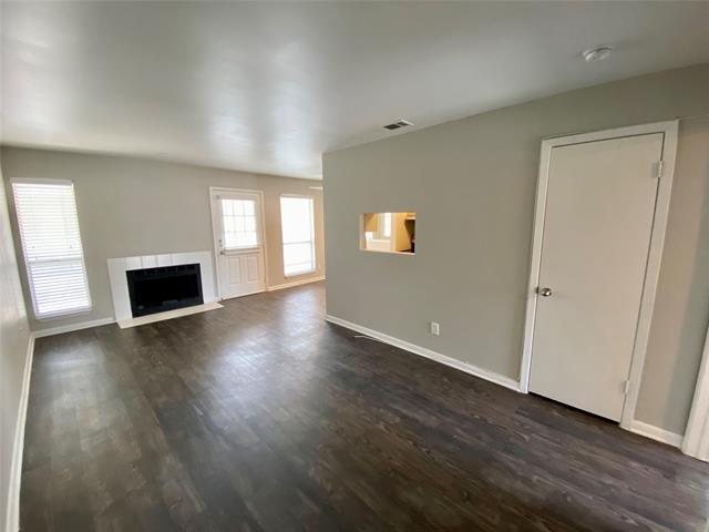 4502 Gaston Ave Unit 322