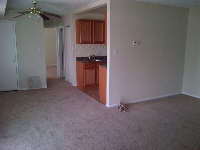 Photo - 5410 85th Ave Unidad 203