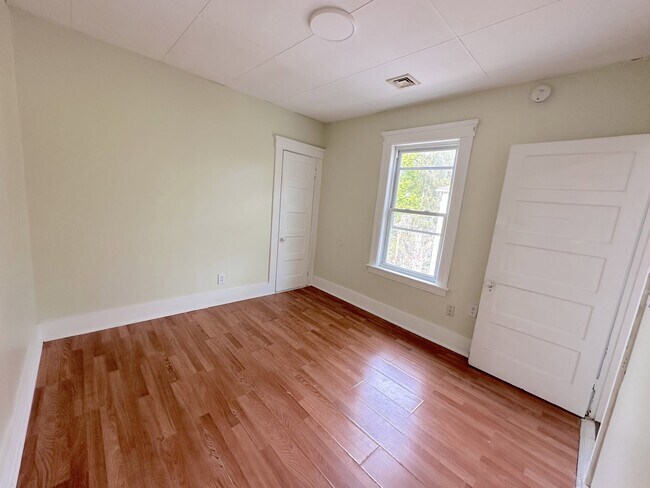 Photo - 10 Lawnfair St Unit 1