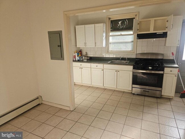 Photo - 106 N 11th St