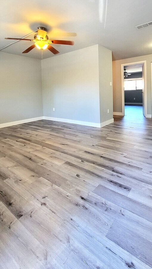 Photo - 629 SW 68th Terrace