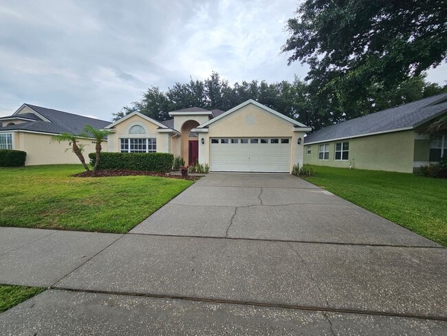 Building Photo - Spacious 3-bed, 2-bath Home Designed for Comfortable everyday living in Clermont, FL