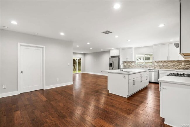 Photo - 17814 Rhoda St