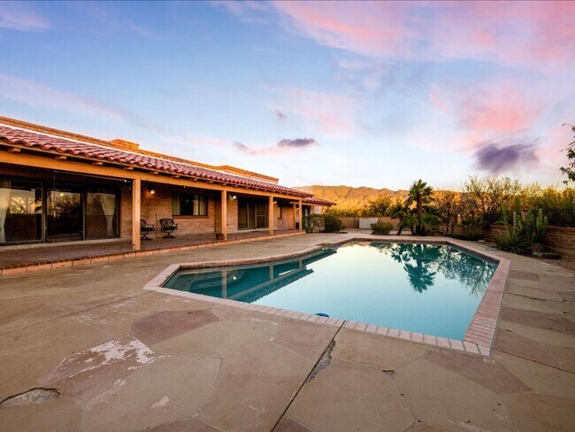 Photo - 4 bedroom 2.5 Bath