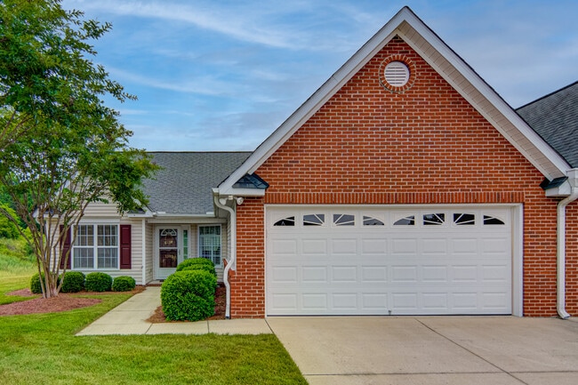 Photo - 1302 Bayswater Dr Townhome