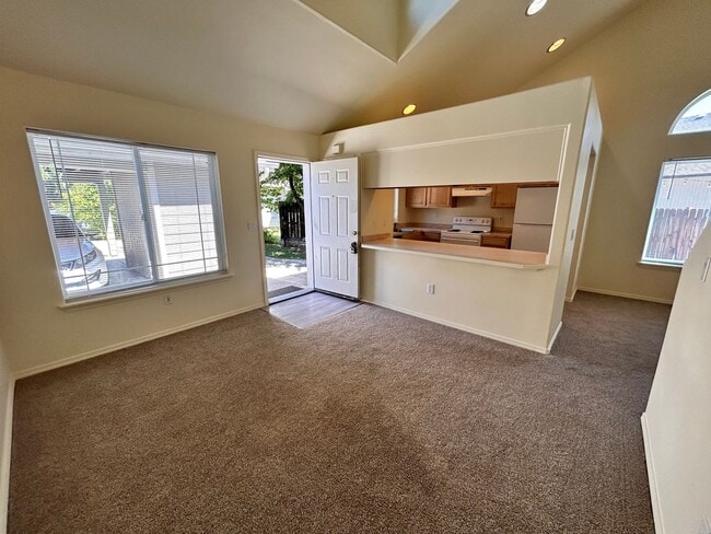 Photo - 2965 NE Worthington Ct Unit 1