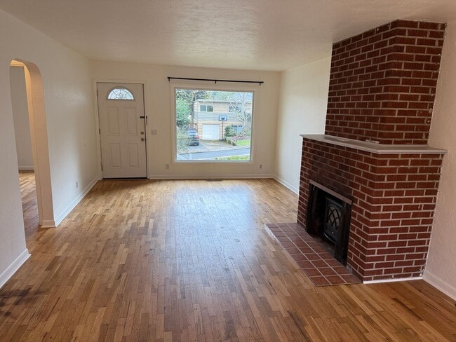 Photo - Updated 2 bedroom 1.5 bath duplex in Eugene!
