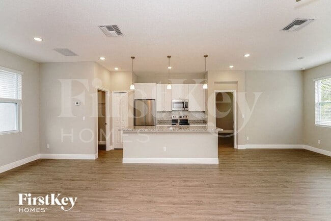 Photo - 3120 Halsey Ave SE