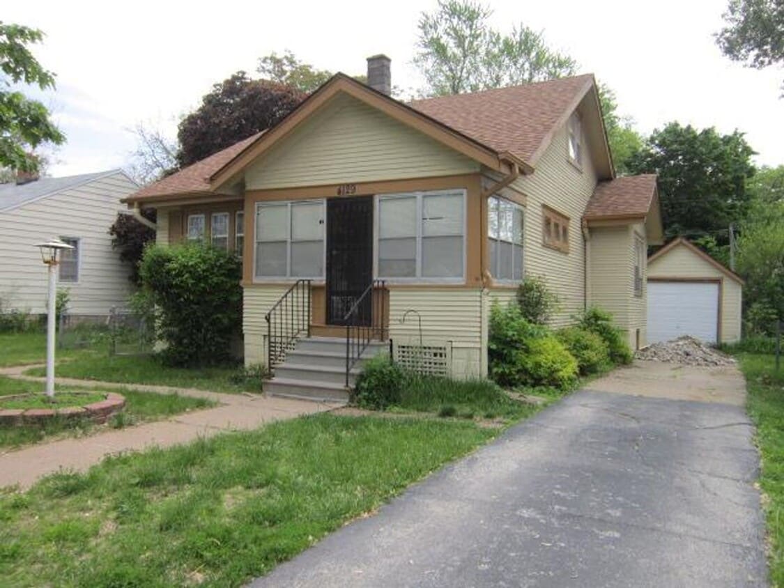 Nice 2 bed 1 bath house $1195 - Nice 2 bed 1 bath house $1195
