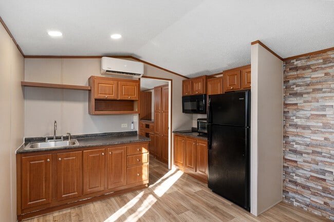 Photo - 720 Pritchett Ln