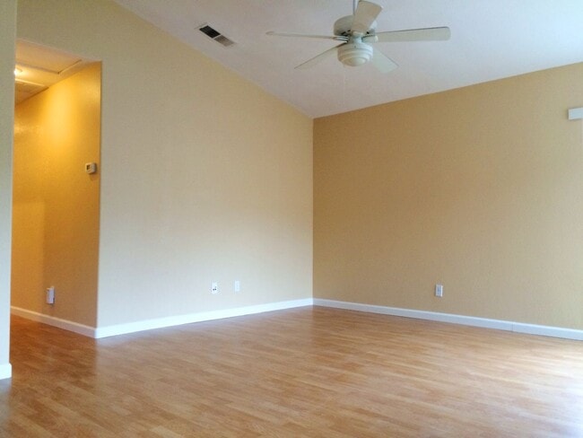 Photo - 2 Bd, 2 Ba in Aliso Viejo