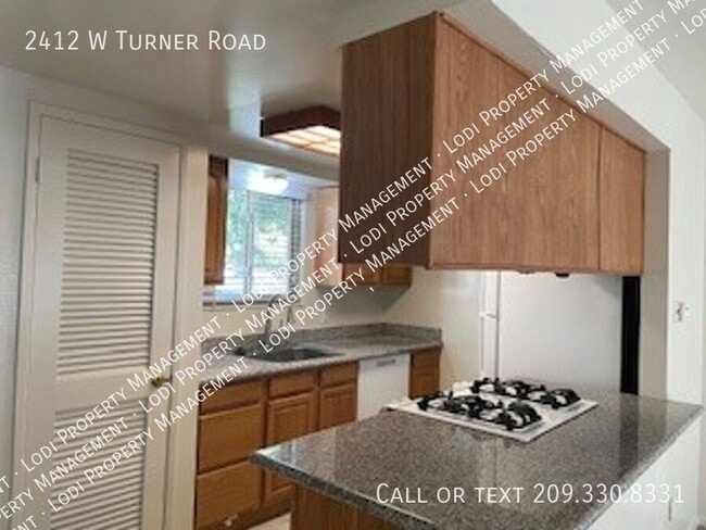 2412 W Turner Rd