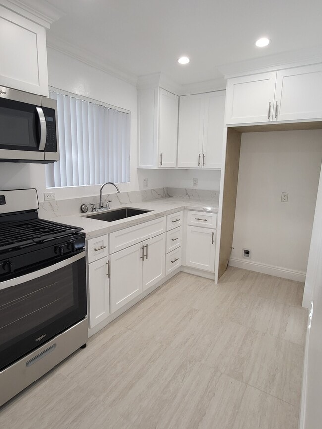 Photo - 8919 Longden Ave