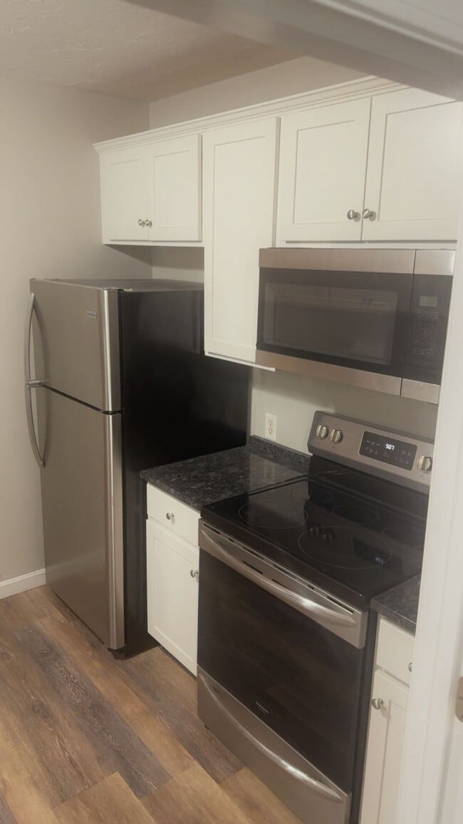 Photo - 240 S Main St Unit 1