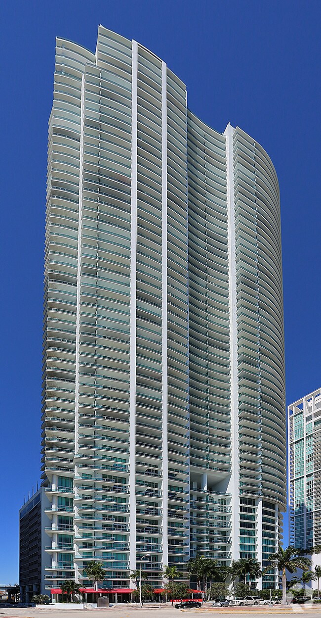 Photo - 900-990 Biscayne Blvd