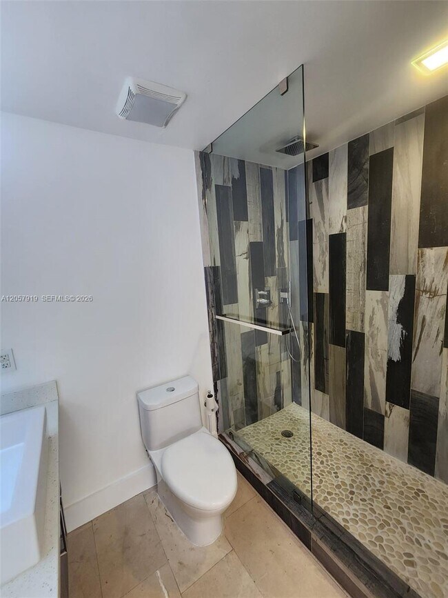 Photo - 1390 Ocean Dr Unit 402