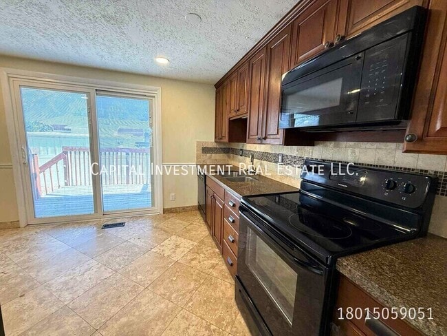 Photo - 1102 E Sego Lily Dr
