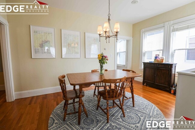 Photo - 93 Surrey St