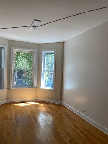 Photo - 3744 N Kenmore Ave Unit 001