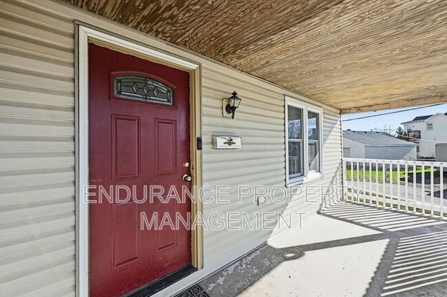 Photo - 2710 Hazel Ave