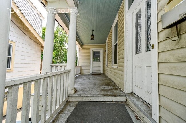 Photo - 411 Ada St