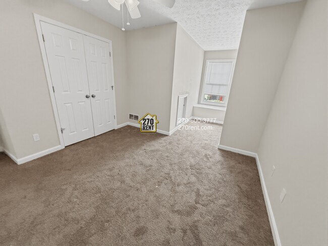 Photo - 140 Twin Lakes Dr