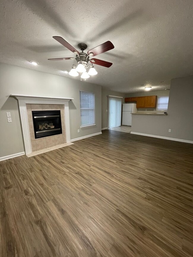 Photo - 3891-3895 Ledyard- FEATHERSTON Unit 3891