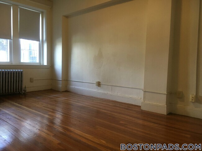 Photo - 1810 Commonwealth Ave Unit 4