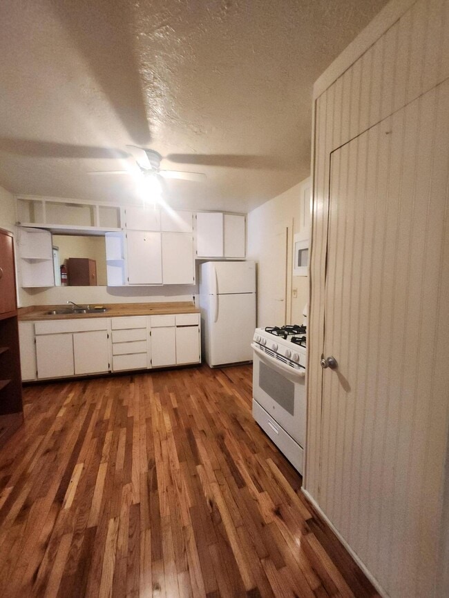 Photo - 1306 Los Tomases Dr NW